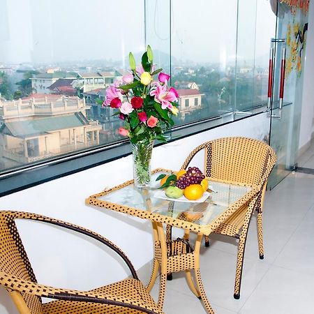 Golden Lotus Hotel Hue Bagian luar foto