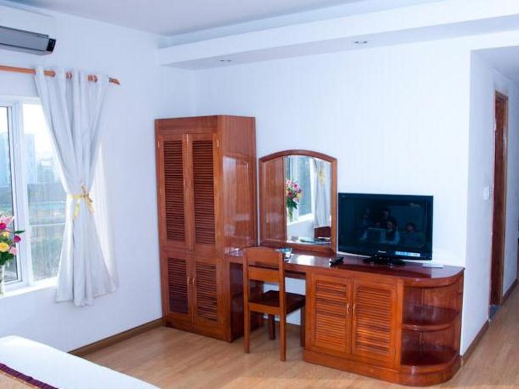 Golden Lotus Hotel Hue Bagian luar foto