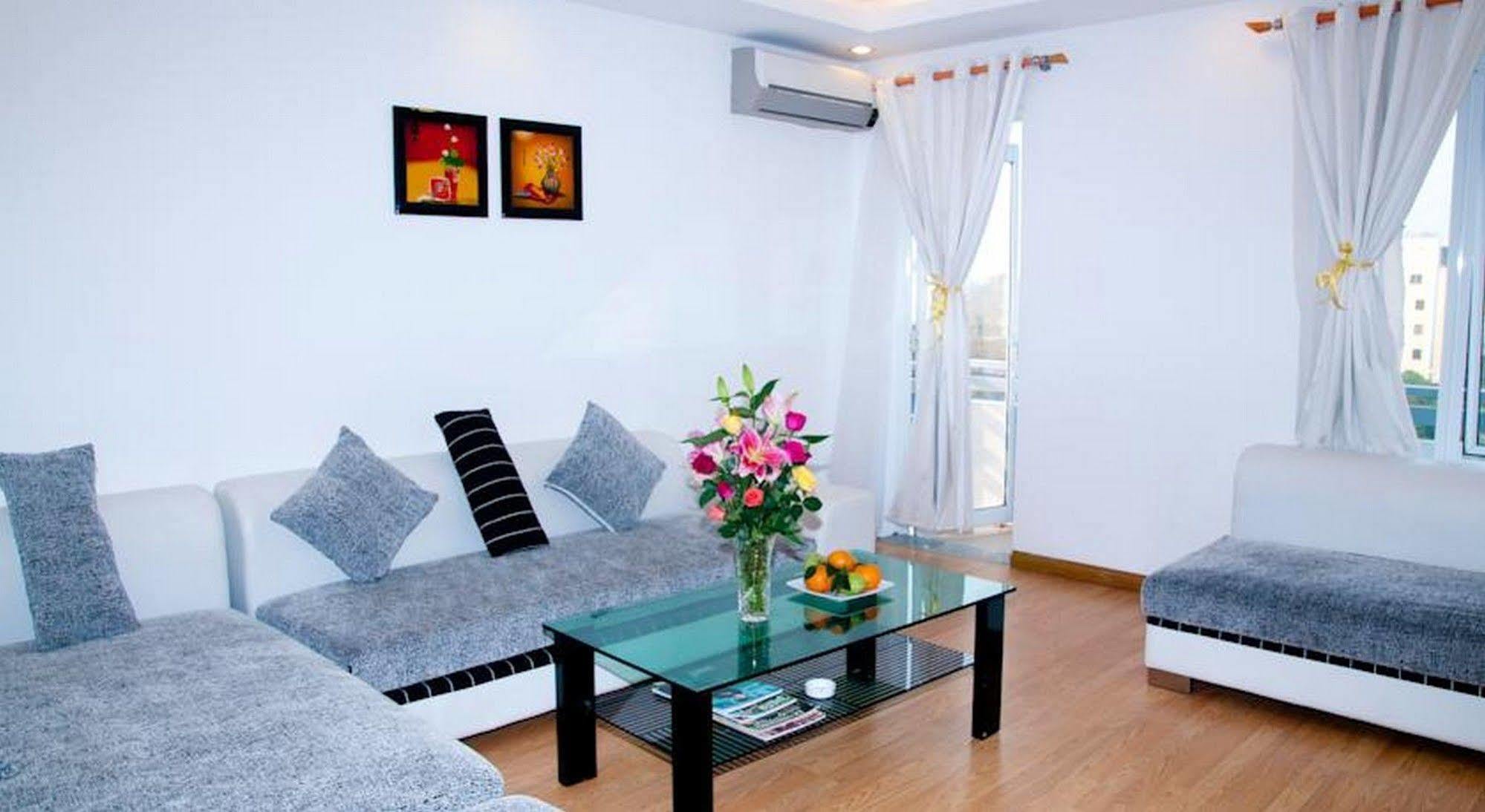 Golden Lotus Hotel Hue Bagian luar foto